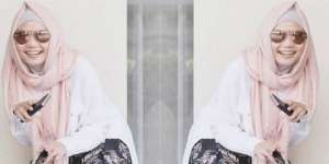 Modisnya Gaya Berhijab Rina Nose