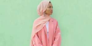 #HOTD: Busana Oversized Bikin Saufeeya Goodson Tambah Feminin