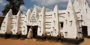 Intip Keindahan Mesjid Tertua di Ghana, Terbuat dari Lumpur