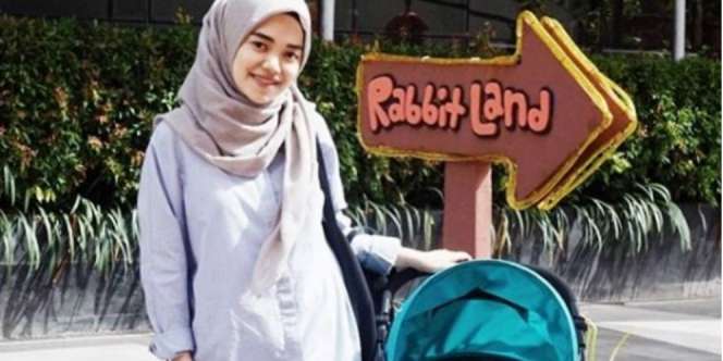 Bunda, Ini Pilihan Busana Nyaman Saat Menyusui