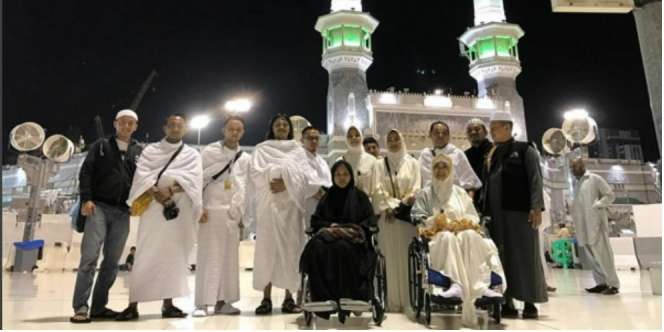 Masya Allah, Tanpa Kursi Roda Julia Perrez Kelilingi Kabah