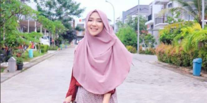 Ucapkan Selamat Tinggal pada Dagu Gatal dengan Hijab Instan