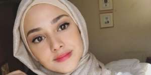 Artis Ini Biayai Operasi Pembuangan Payudara Palsu Transgender