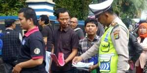 Cerita Pengantre SIM dan STNK Datang dari Jam 3  Subuh