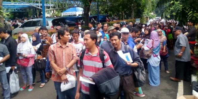 Wow! Hampir 2.000 Orang Antre Urus SIM-STNK