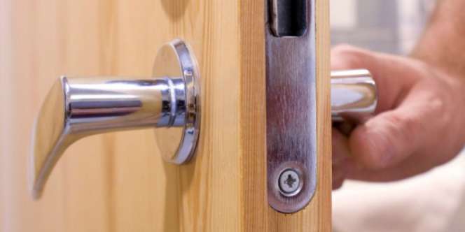 Si Bandit Tak Berdaya saat Handuk Bidan Melorot