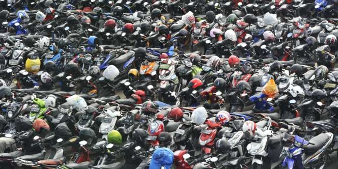 Kendaraan Bermotor Disarankan Kena Cukai
