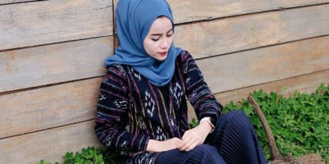 Tetap Modis dan Kekinian dalam Balutan Kain Etnik