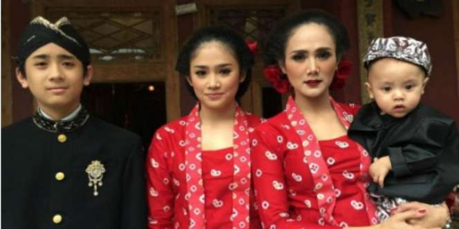 Foto Bareng Al,El dan Dul, Ekspresi Anak Mulan Jameela Disorot