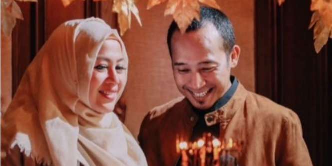 Kejutan Denny 'Cagur' Bikin Istri Melayang & Merinding