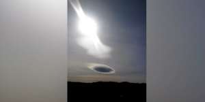 Menguak Misteri Benda Diduga UFO yang Nyamar Jadi Awan