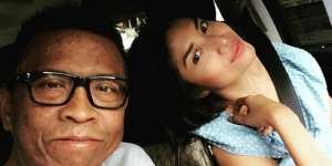 Ketegaran Istri Oon 'Project Pop' Rawat Suami