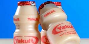 Terkuak! Ini Alasan Yakult Tak Dikemas dalam Botol Besar