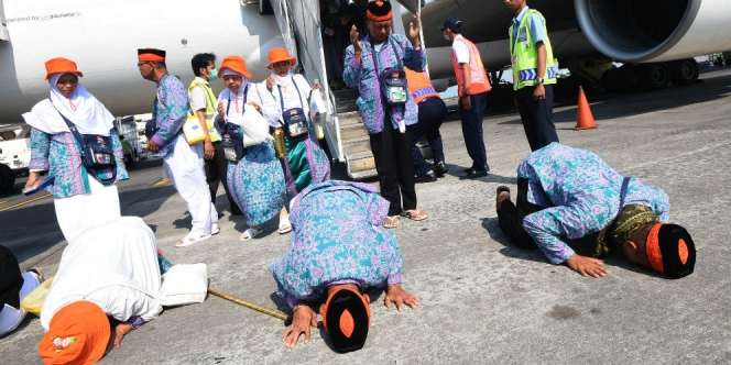 Bergurau Tas Berat Isi Bom, 2 Jemaah Umrah Indonesia Ditahan