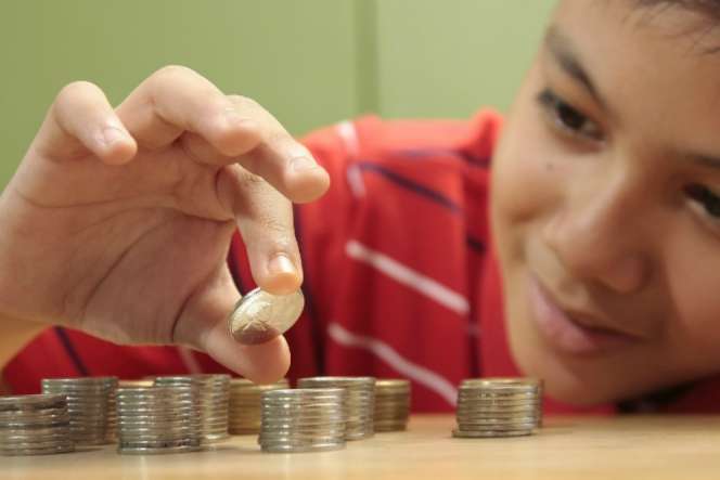 3 Langkah Mengenalkan Konsep Menabung Pada Si Kecil