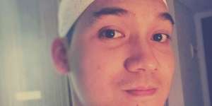 Foto Egi John dan Jodoh Soleha di depan Kabah Curi Perhatian