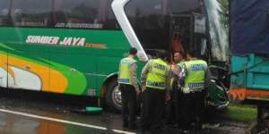 Sungguh Nekad, Maling Ini Curi Bus Pariwisata