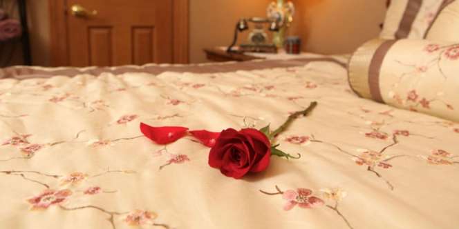 Jika Miss V Mengeluarkan Angin Ketika Sholat, Batalkah?