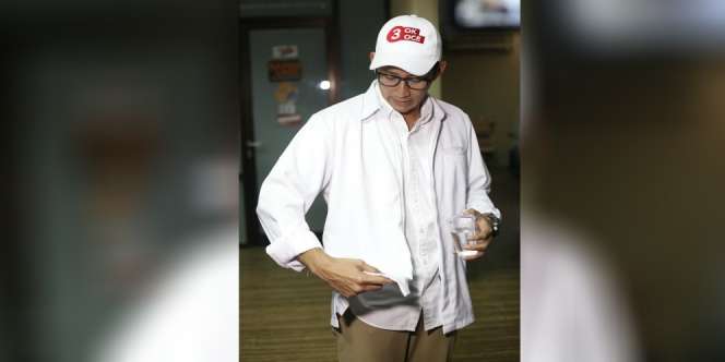 Sandiaga Uno Kagumi Kemeja 'Anti-Air' Karya Peserta OKOCE