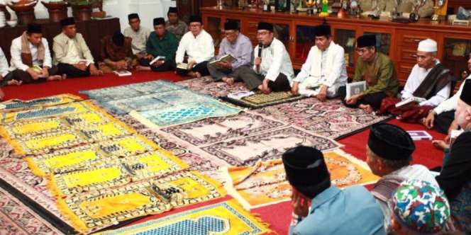 Perkuat Akidah, Kang Emil Gelorakan Sholat Subuh Berjamaah