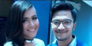 Sudah Dilamar Ihsan Tarore? Ini Jawab Denada