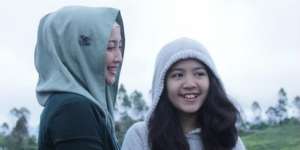 Mengulik Gaya Hijab Sederhana Desy Ratnasari yang Bikin Cantik