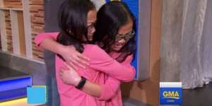 Tangis Haru Pertemuan Si Kembar di Acara TV