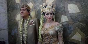 Kisah di Balik Nikah Siri Lucky Hakim dan Tiara Dewi