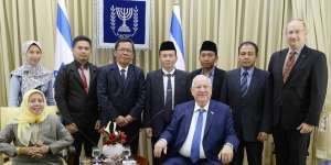 Salah Satu Ketua Komisi Bertemu Presiden Israel, MUI Berang