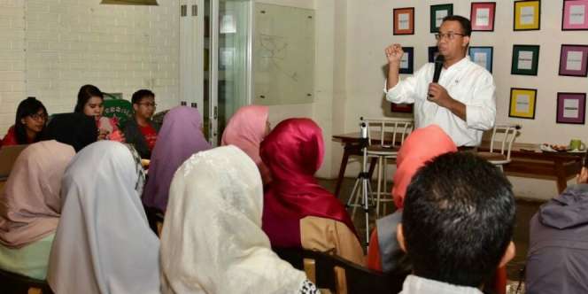 Anies Baswedan Akan Atur Dresscode Pegawai Berhijab