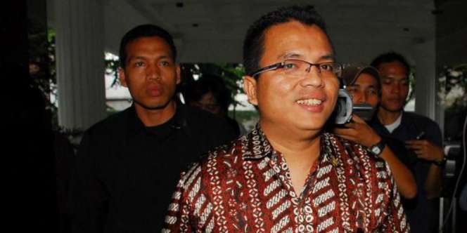 Lama Tak Terdengar, Mantan Wamen Denny Indrayana Jadi Sopir