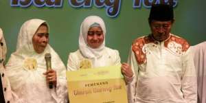 Video Inspiratif Bawa Yuliana dan Bunda Pergi Umrah
