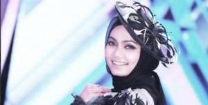 Pamer Cincin, Rina Nose Dilamar Mantan Suami?