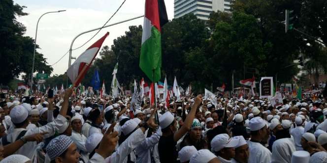 Palestina Sesalkan Bendera Mereka Dipakai Demonstrasi