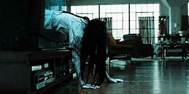 Dengkul Lemes Saat 'Hantu' Ring Benar-benar Keluar dari TV