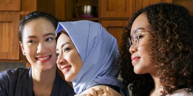 Kerjasama Tiga Sahabat untuk Satu Tujuan