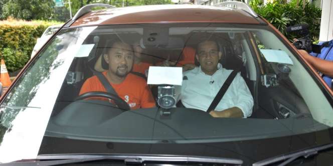 Cagub Anies `Nebeng` Mobil Selebritis, Ronald: Orangnya Asyik