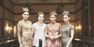 Kisah Wayang Melenggang ke New York Lewat Fesyen