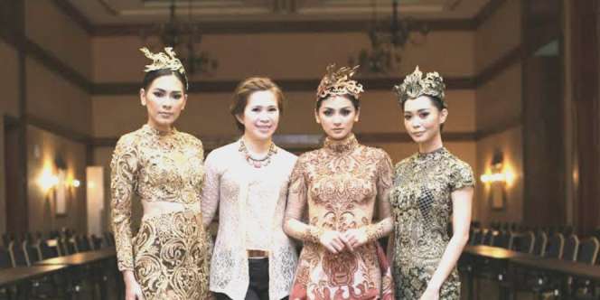 Kisah Wayang Melenggang ke New York Lewat Fesyen