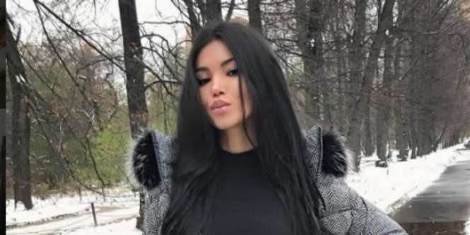 Model Cantik Ini Punya Trik Ketahui Payudara Asli atau Silikon