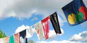 Lakukan Cara Mencuci Ini Jika Mau Pakaian Favorit Terus Awet