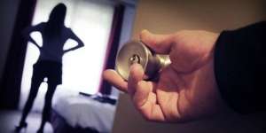 Baru Kenalan Sudah Berani Nginap di Hotel dengan Pacar