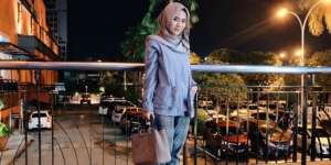 #HOTD: Tampilan Kasual Restu Anggraini di Malam Hari 