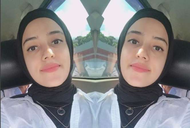 Hidayah Datang Saat Umroh, Fairuz A Rafiq Mantap Berhijab