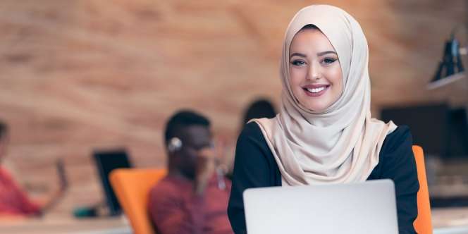 Tips Cantik di Kantor Saat Badan Terasa Kurang Fit