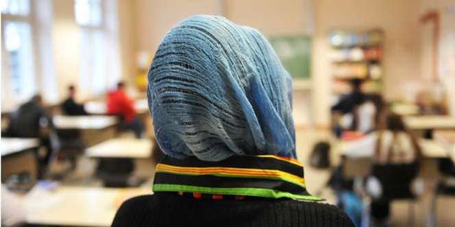 Didiskriminasi, Guru Berhijab Dapat Kompensasi Rp128 Juta