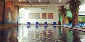 Uniknya Kolam Pemandian Air Panas Khusus Hijaber di Bandung