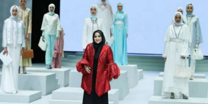 'Drama' Anniesa Hasibuan di Panggung New York Fashion Week