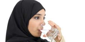 Minum Air Putih Bantu Turunkan Berat Badan