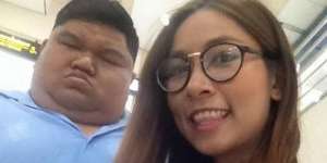 Pasangan Romantis: Aku Tahu Dia Tidak Tampan, Tapi Aku Cinta